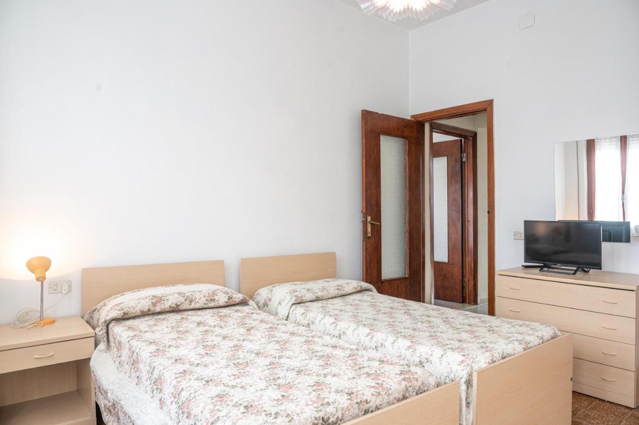 Iss Travel Apartments Casa Maria In Marina Di Massa มาสซา ภายนอก รูปภาพ